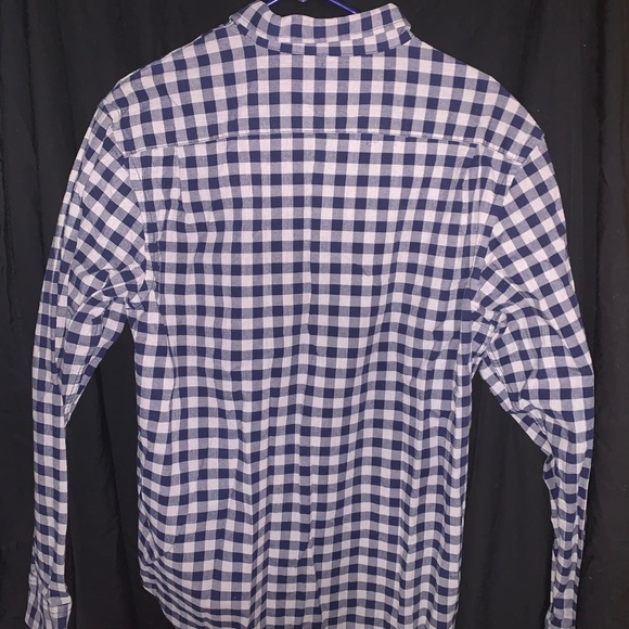 Men’s Old navy Hutton down dress shirt - Picture 3 of 3